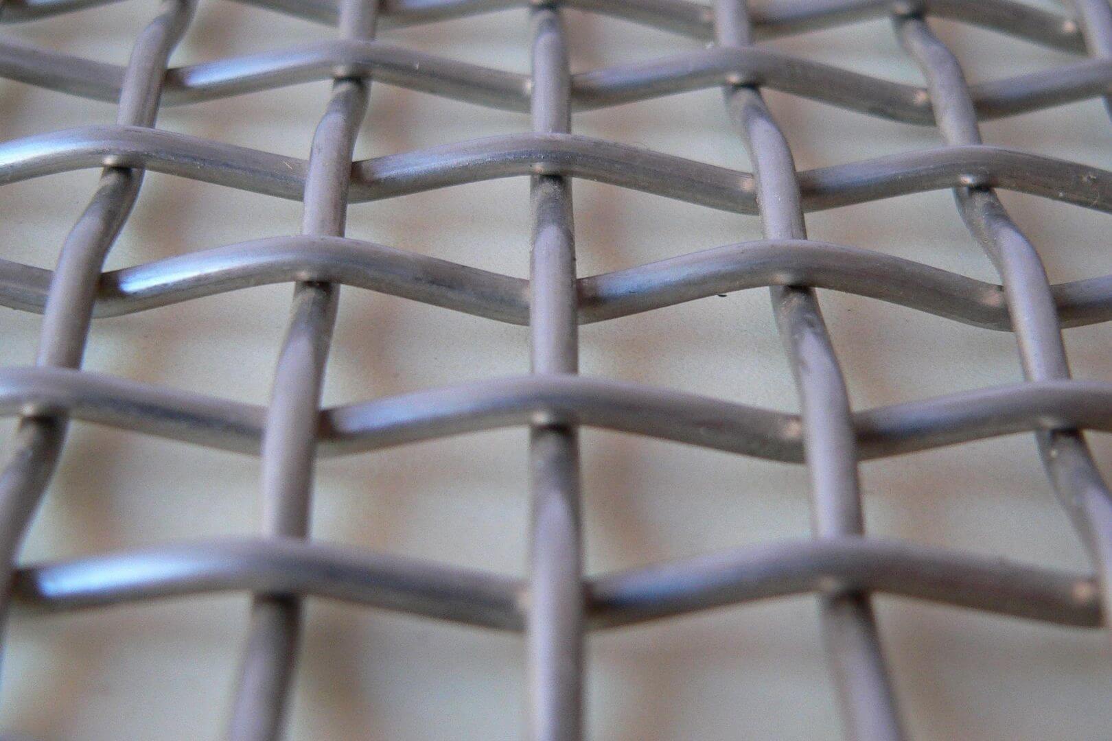 Plain weave crimped wire mesh - enkele golf gevlochten rooster - fabrikant Omnimesh