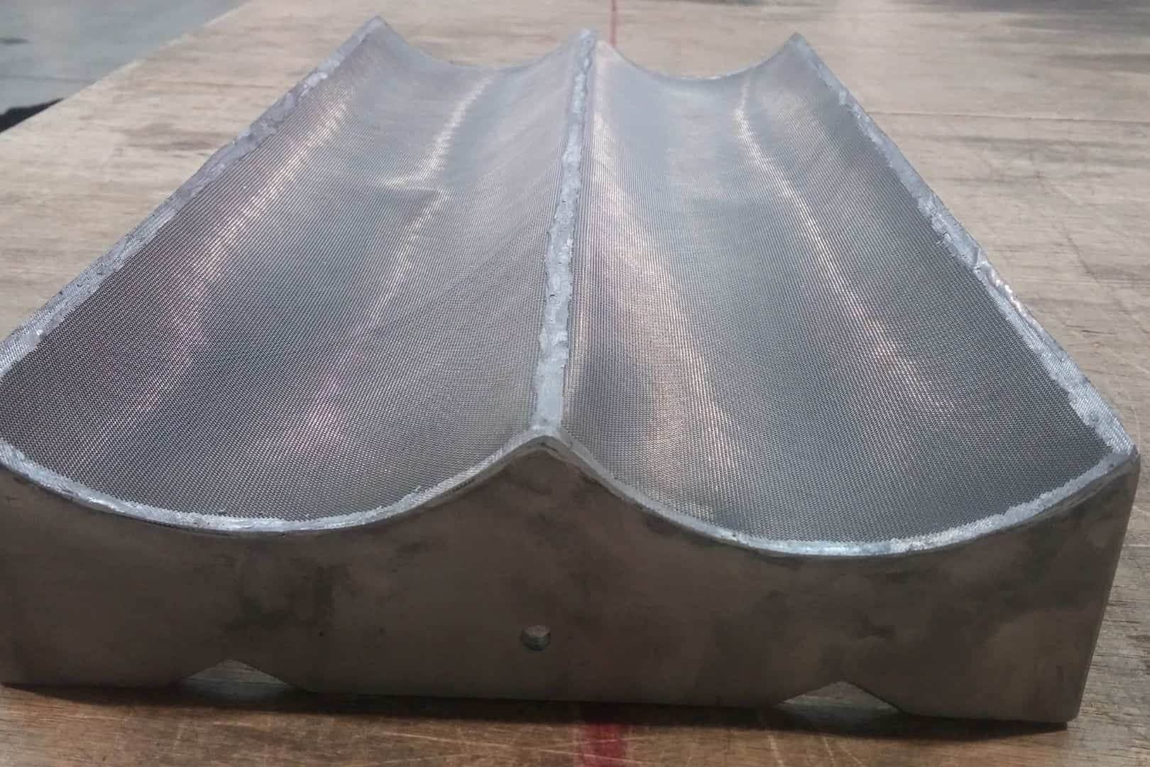 Hersteld metalen filterelement na revisie door Omnimesh