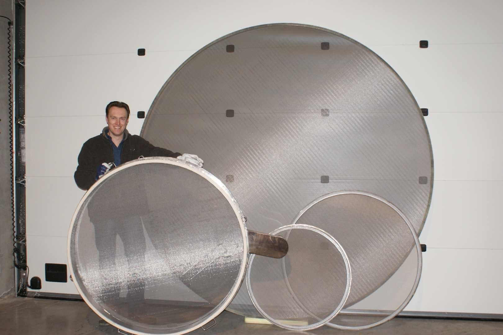 Zeefbespanning van industrieel filterelement in eigen werkplaats